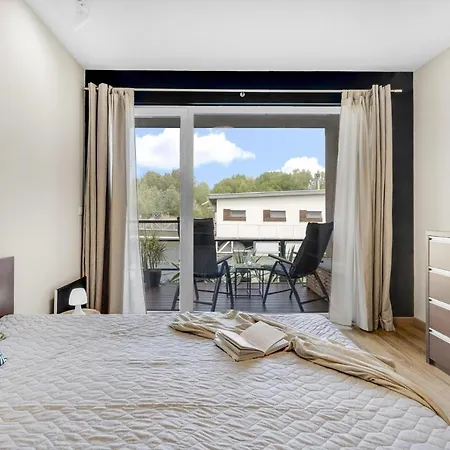 The Root Your Charming Floating Villa *