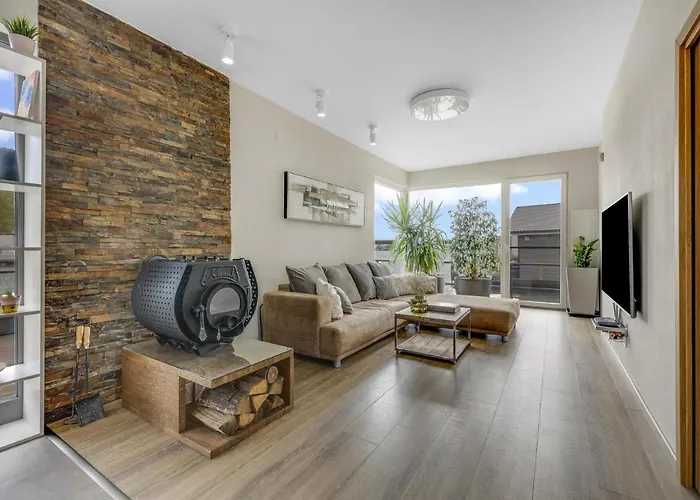 The Root Your Charming Floating Villa Pozsony