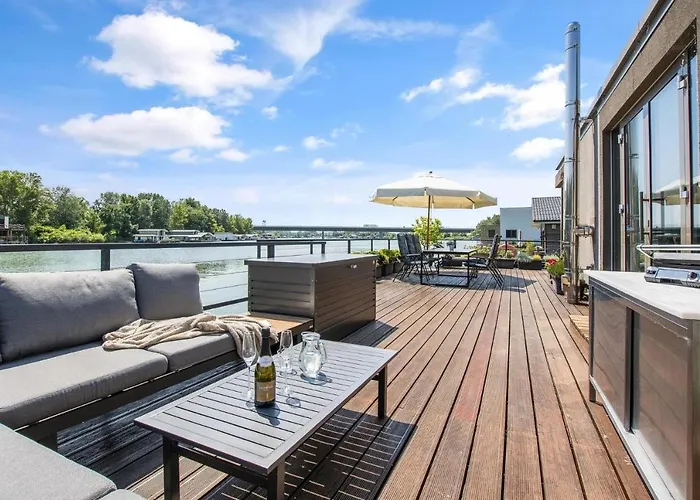 Villa The Root Your Charming Floating Bratislava