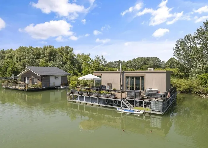 The Root Your Charming Floating * Pozsony